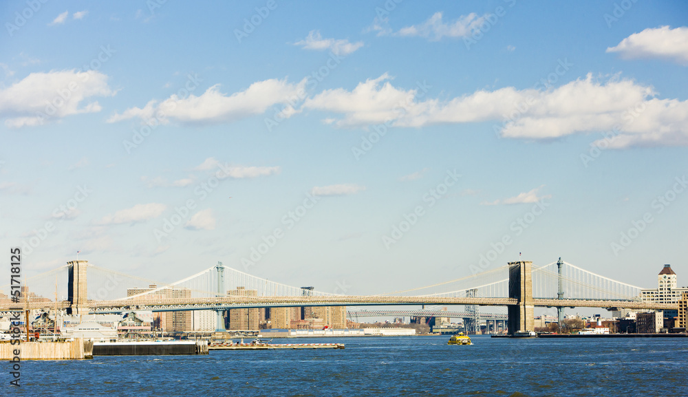 Brooklyn Bridge and Manhattan Bridge, New York City, USA