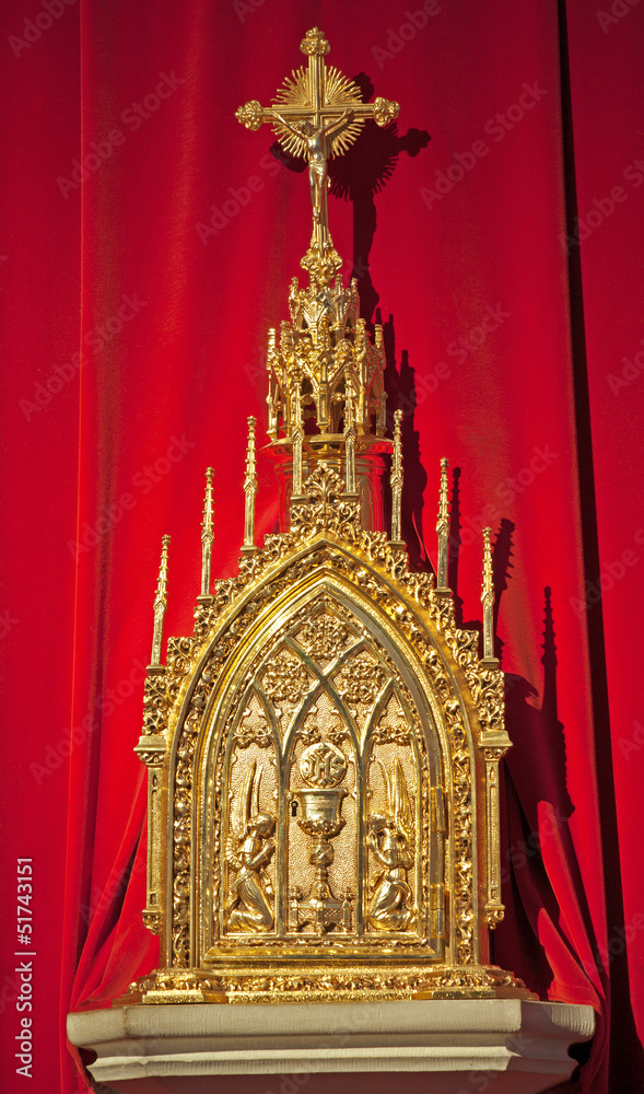 Toledo - Modern tabernacle in Monasterio San Juan de los Reyes