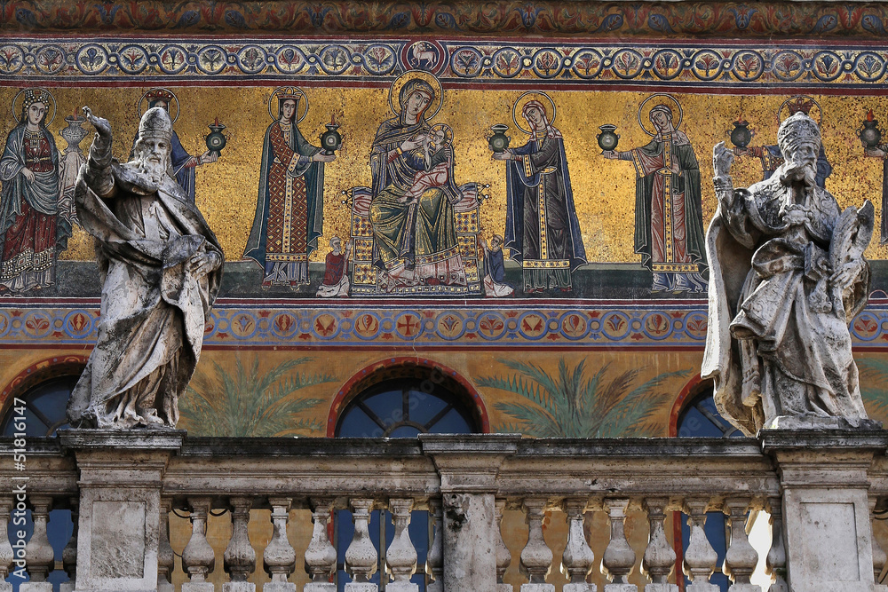 Fototapeta premium Santa Maria in Trastevere : detail de la façade