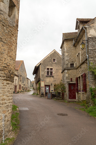 Village de Ch  teauneuf en Auxois