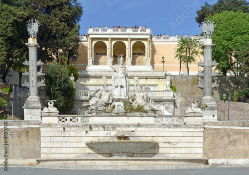 Fontana della Dea di Roma e terrazza del Pincio