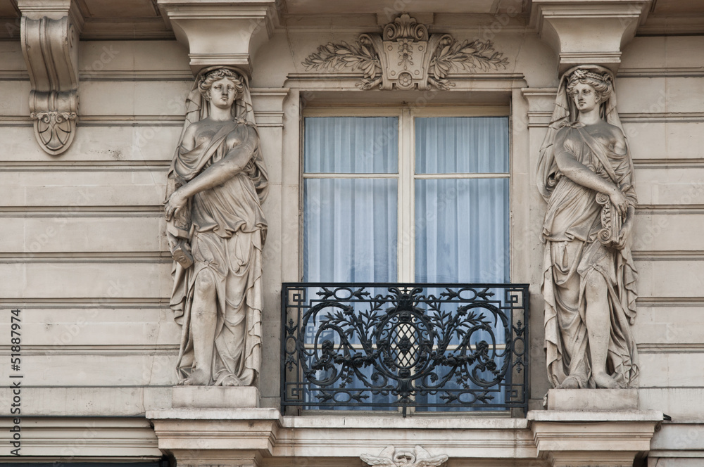 fenêtre immeuvle parisien de standing