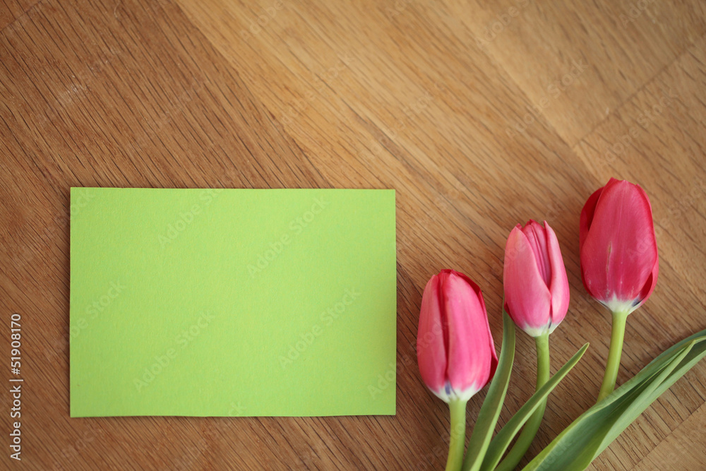Fototapeta premium Zettel mit Tulpen