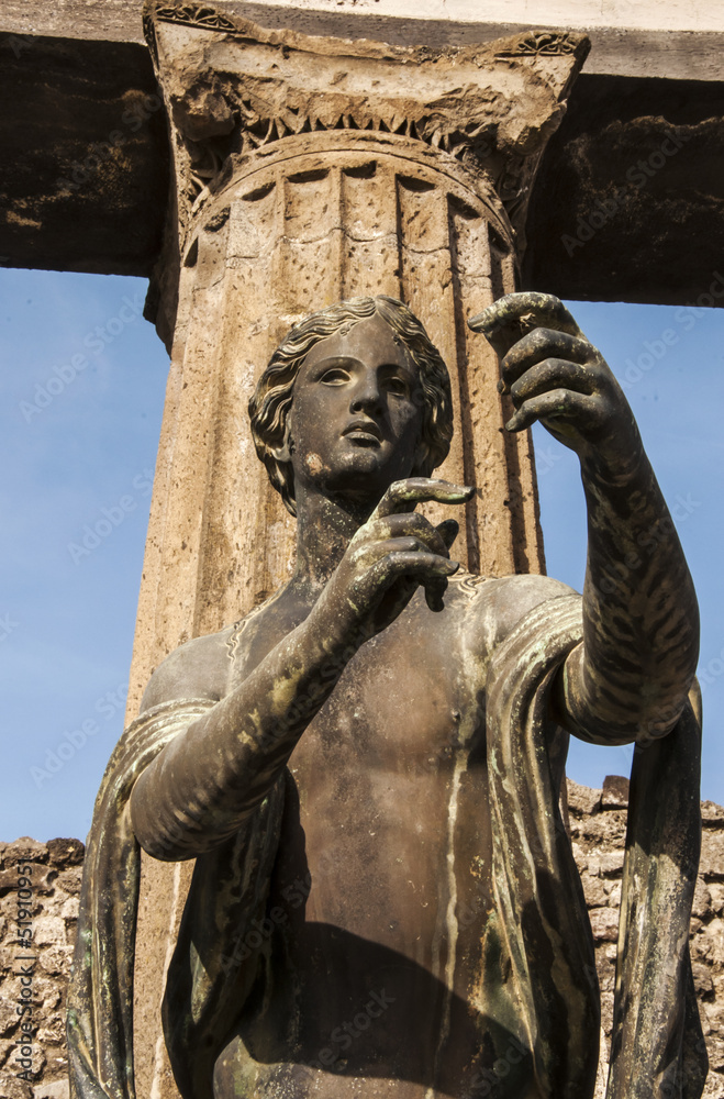 Obraz premium bronze statue