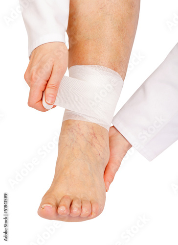 Bandaging the ankle photo