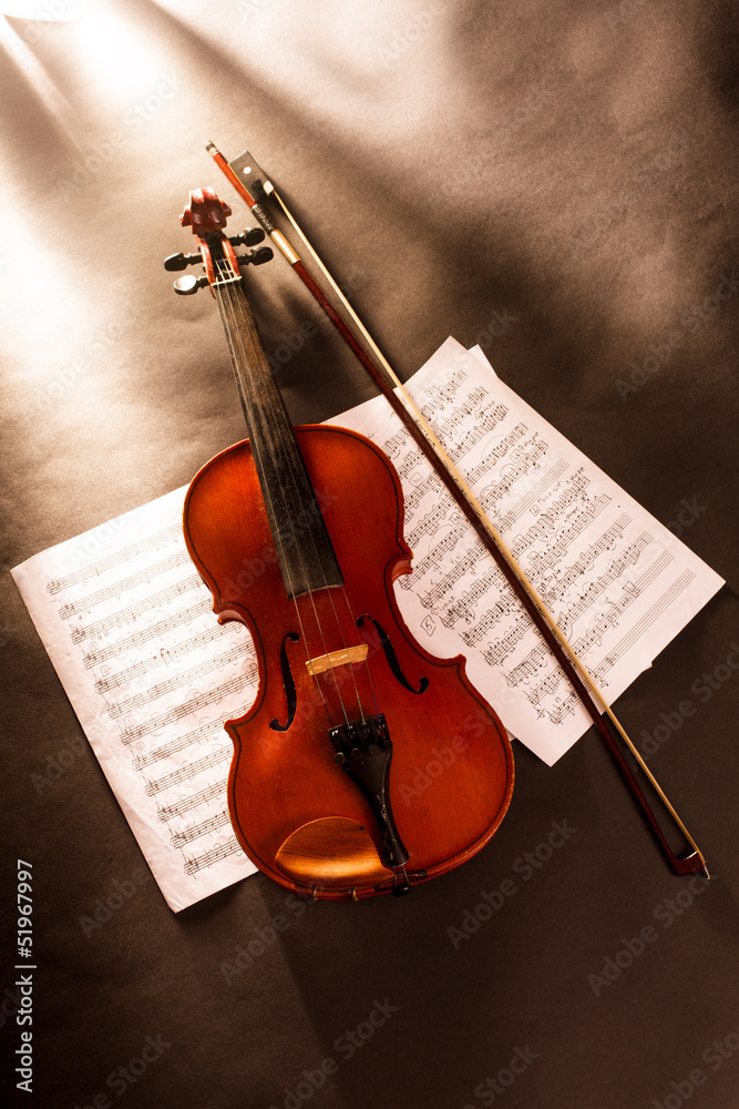 Fototapeta premium Violin and notes