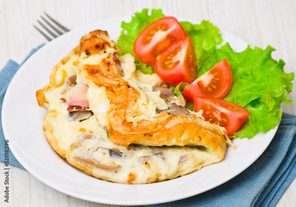 omelet with bacon and mushrooms