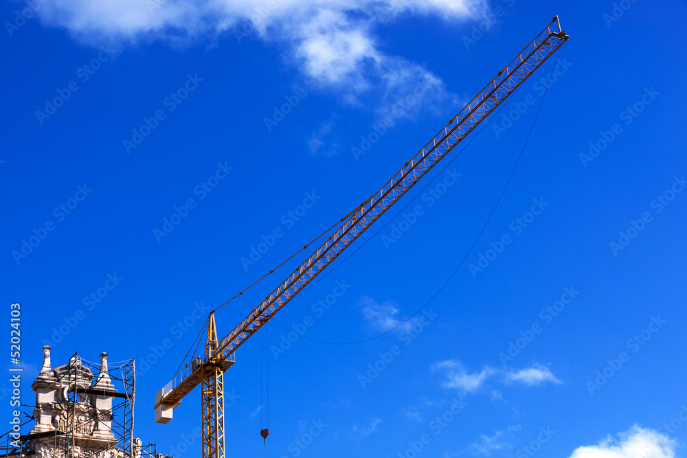 crane on reconstruction