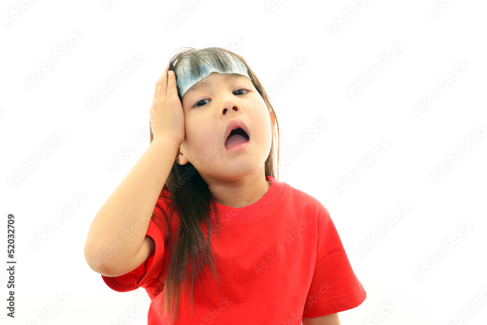 風邪にり患した女の子 風邪にり患した女の子