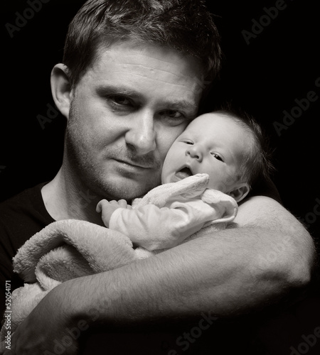 Obraz na płótnie Father and his newborn baby. w salonie