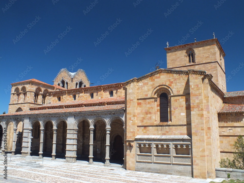 Iglesia románica de San Vicente (Ávila)