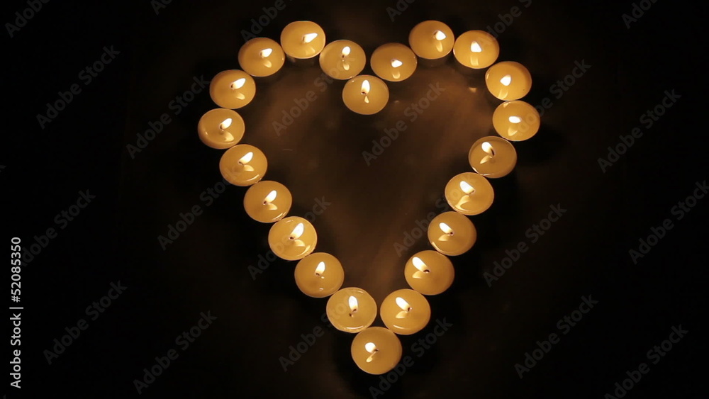 Corazón hecho con velas