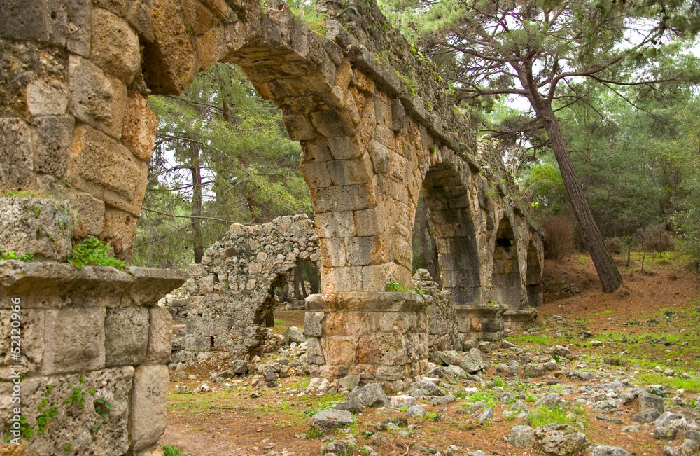 Aquädukt in Phaselis bei Kemer - Türkei
