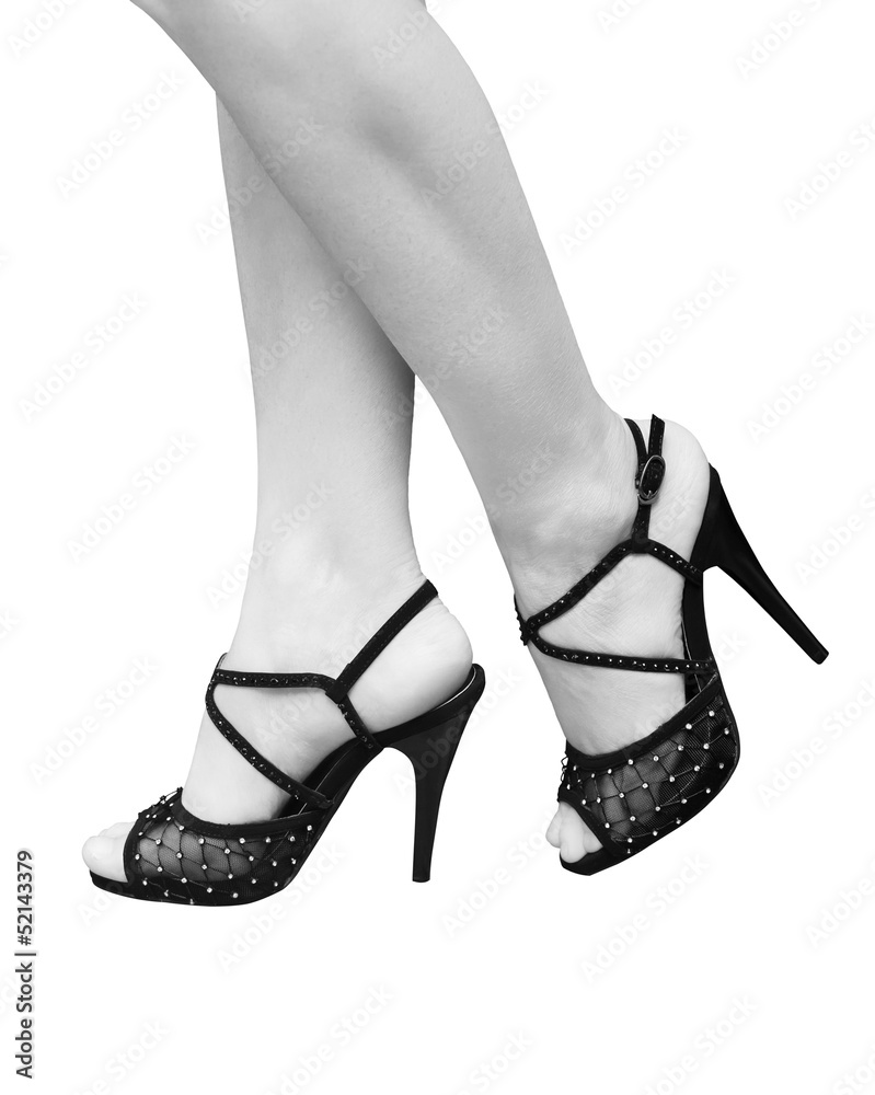 Женские ноги в туфлях на каблуке фотография Stock | Adobe Stock