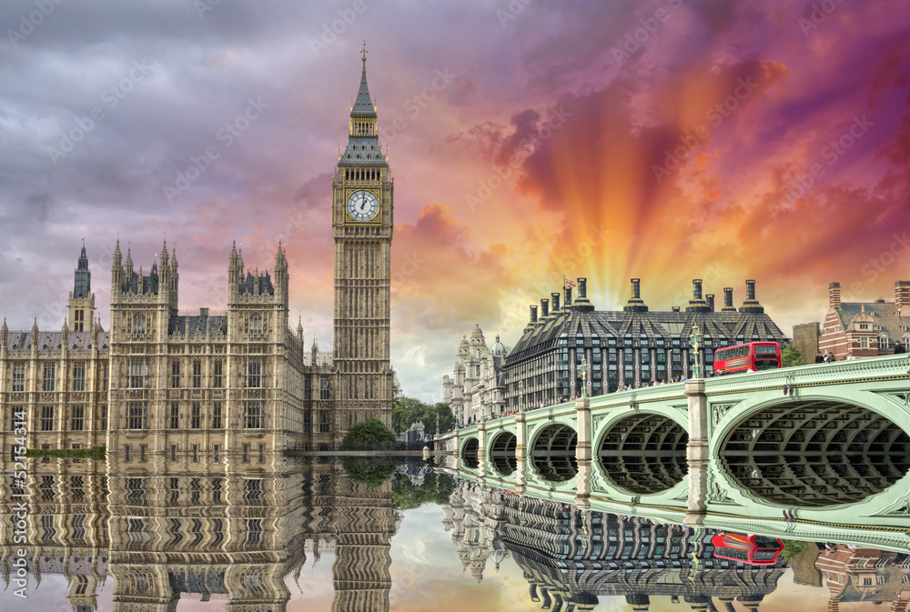 Fototapeta premium London. Beautiful view of Westminster Bridge and Houses of Parli