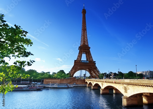 Eiffel tower, Paris. France © Iakov Kalinin