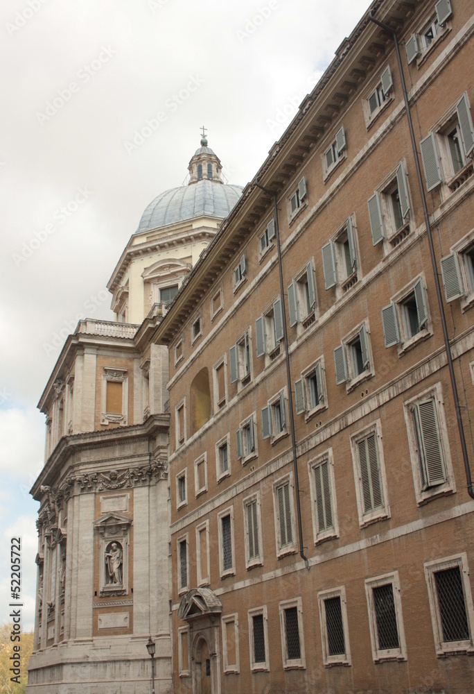 Roma, centro storico, immobili come sfondo 