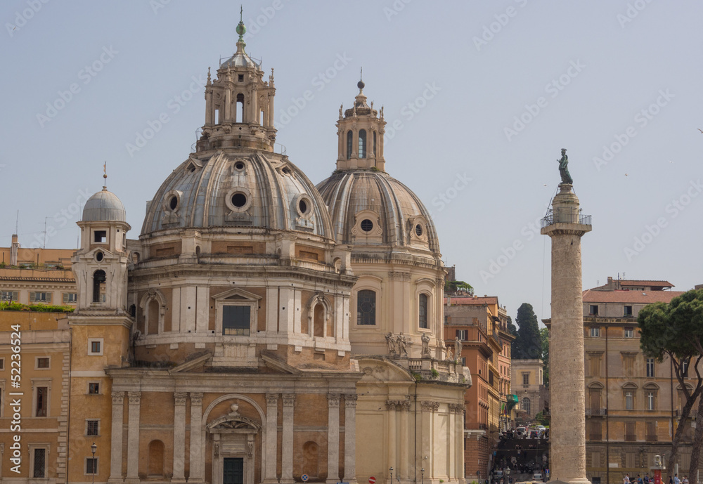 Roma, la colonna Traiana e Santa Maria di Loreto