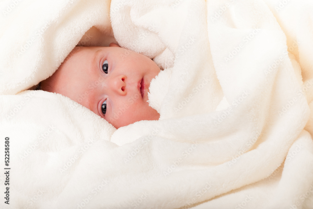 baby in decke 3 Stock Photo | Adobe Stock