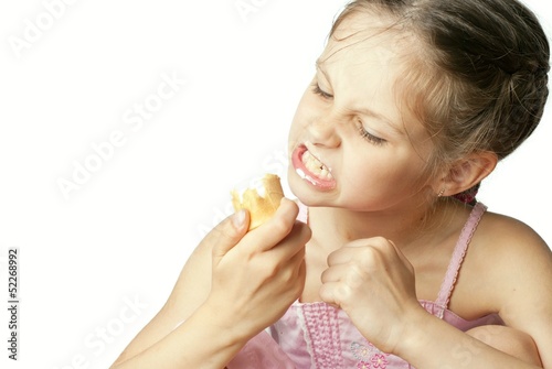 Obraz na płótnie Girl eating ice cream and angry w salonie
