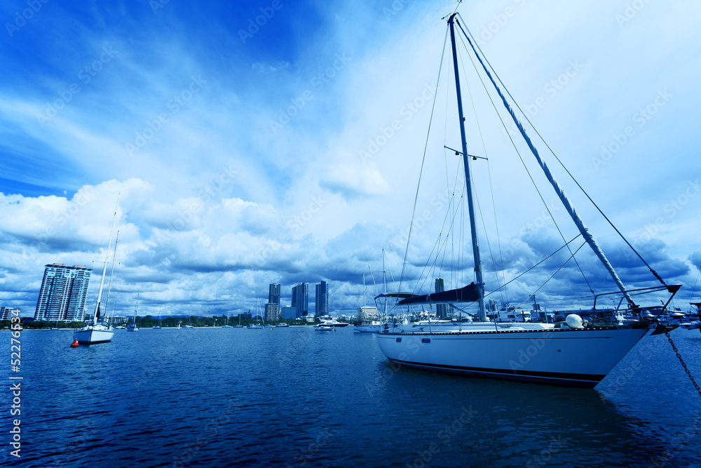 Gold Coast coastline, yacht