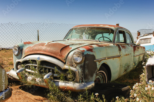 altes rostiges Auto