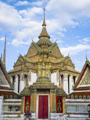 Buddhist temple, Wat Pho in Thailand © A-Nurak