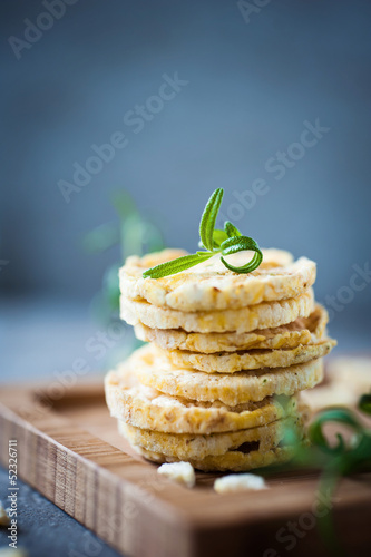reiswaffel mit kräuteraroma