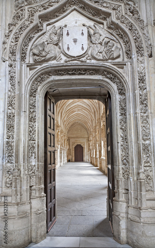 Toledo - Monasterio San Juan de los Reyes - portal