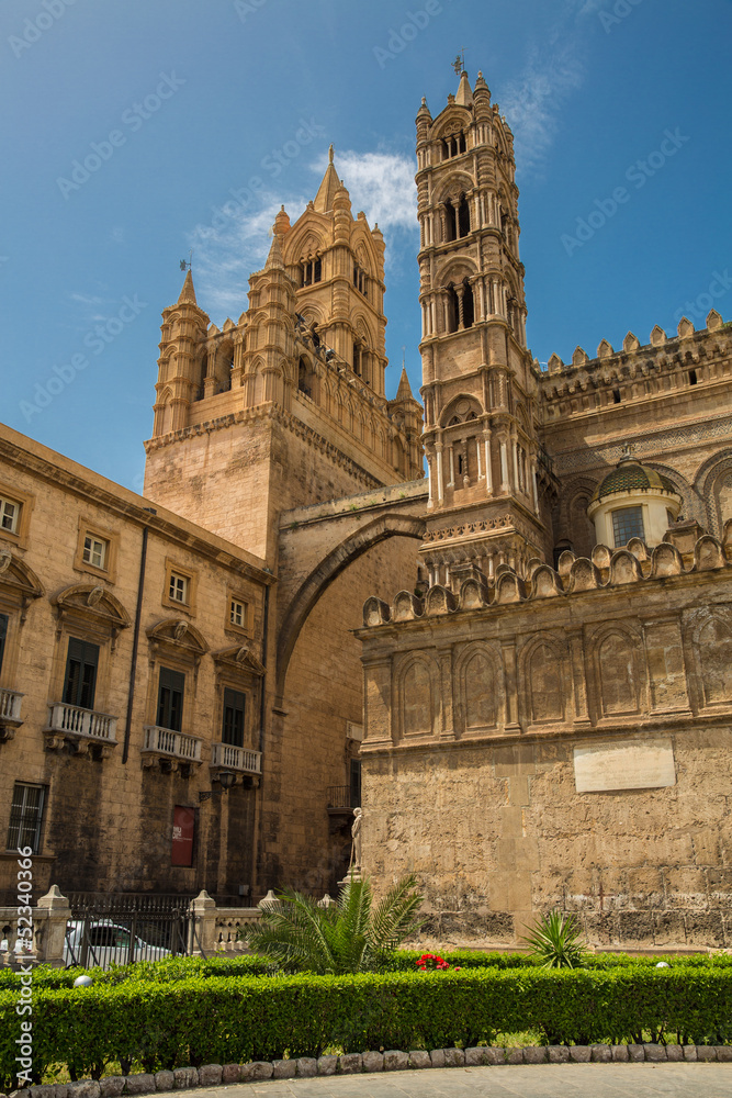 Seitenansicht Kathedrale von Palermo, Sizilien