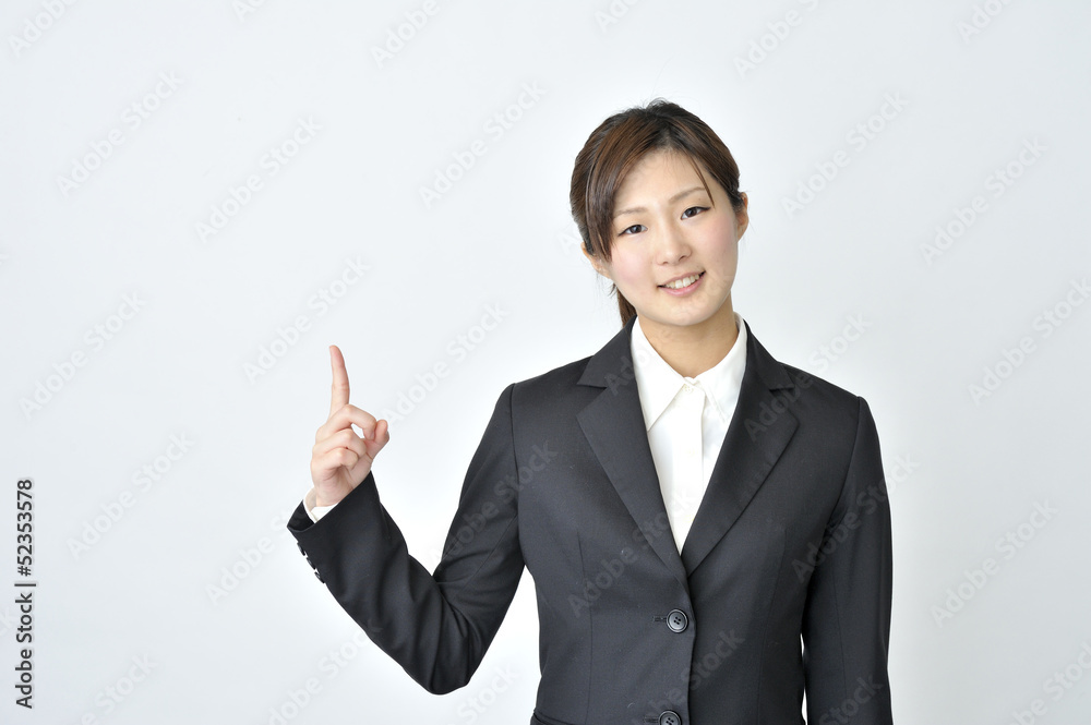 指差す女子社員 指差す女子社員