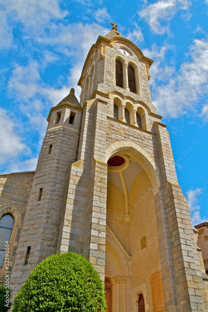 Fototapeta premium EGLISE DE COURZIEU