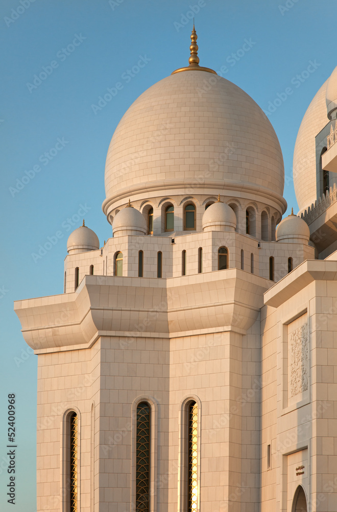 White Marble Sheikh Zayed Mosque of Abu Dhabi