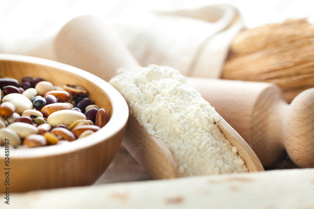 Fototapeta premium farina grano e fagioli