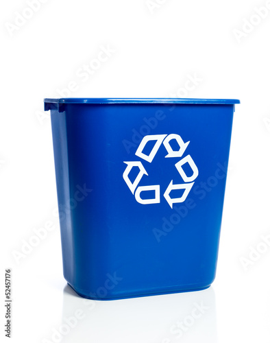 Obraz na płótnie Blue recylcing bin on white