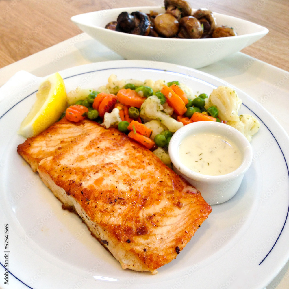 grilled salmon and lemon