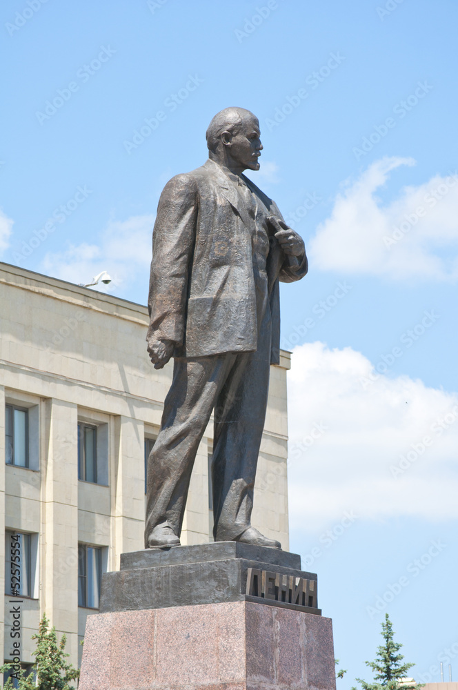 Памятник Ленину в городе Ставрополе