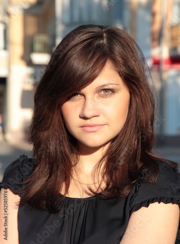 Wallpaper Mural Portrait of a young woman Torontodigital.ca