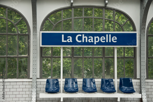 Canvas Print Station de métro La chapelle type 1900