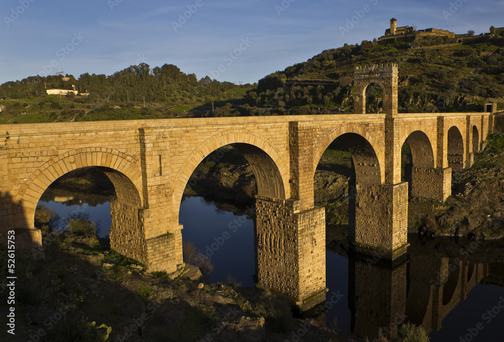 Fototapeta premium Puente Romano de Alcantara