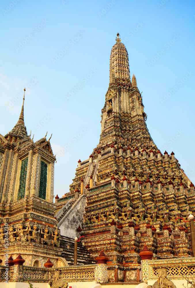 Fototapeta premium Phra Prang in Bangkok