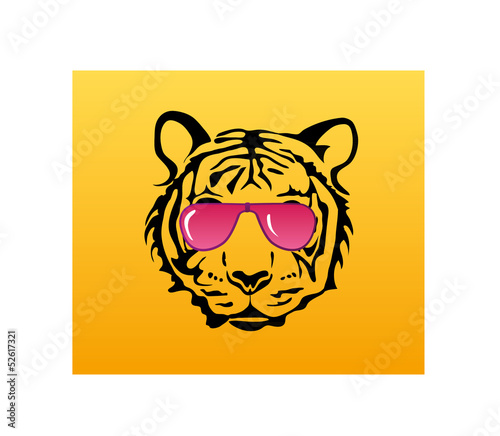 Fototapeta Naklejka Na Ścianę i Meble -  Tiger face with pink glasses