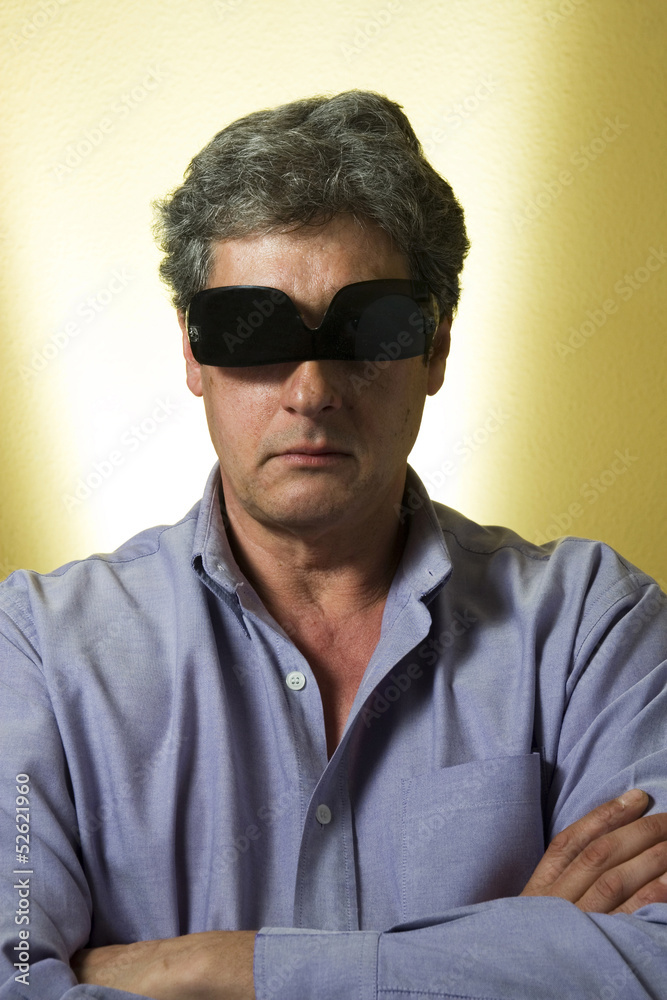 Obraz premium man with sunglasses on inside out