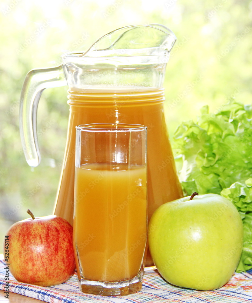 Fototapeta premium Apples and apple juice