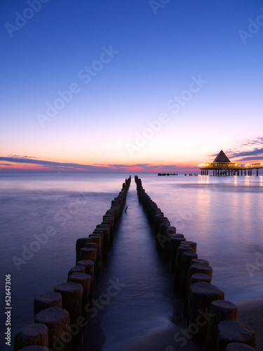 Wallpaper Mural Morgendämmerung/Seebrücke in Heringsdorf auf Usedom Torontodigital.ca