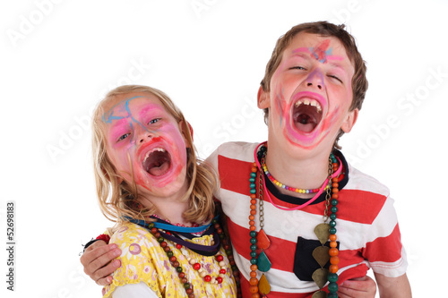 Kinder beim Quatsch machen