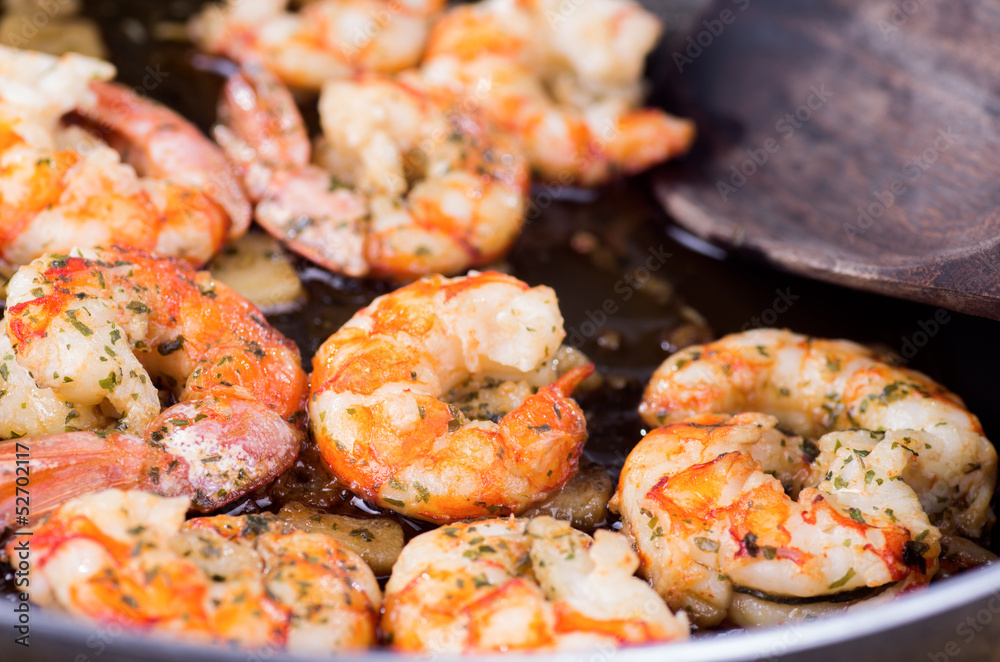 cooking with prawns and garlic cooking with prawns and garlic
