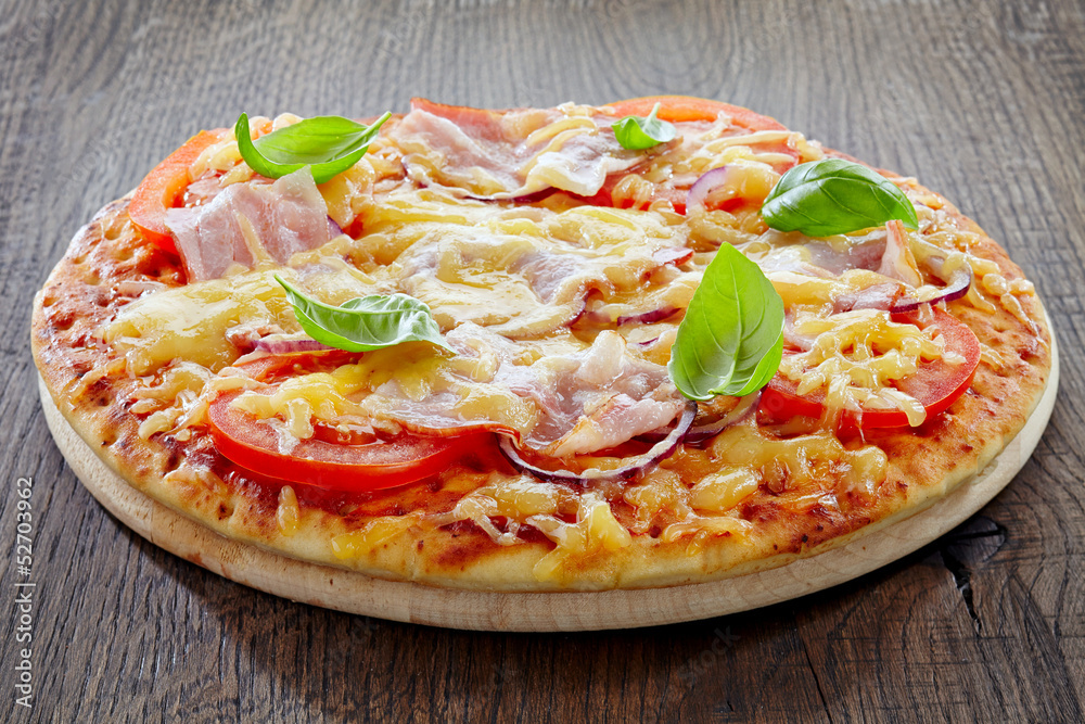 Pizza with bacon and tomato Pizza with bacon and tomato