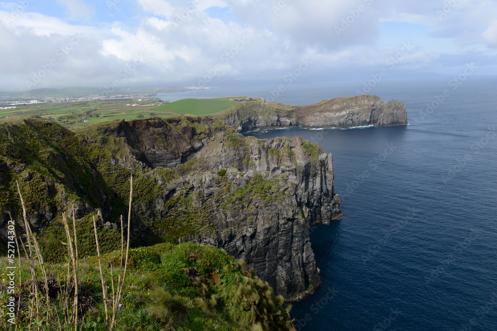 Falaise de l'île de Sao Miguel aux Açores Falaise de l'île de Sao Miguel aux Açores