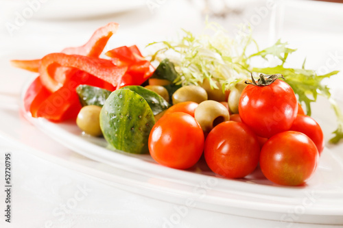 fresh vegetables on the plate